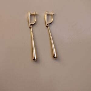 Elegant Gold Drop Earrings